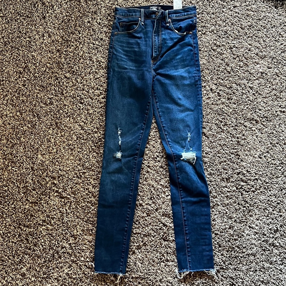 Like New Abercrombie & Fitch Ultra High Rise Super Skinny, Size 26
